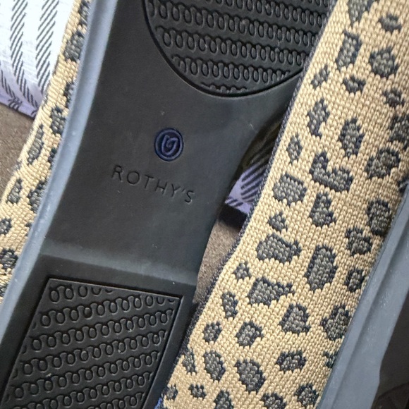 Preloved: Rothy's Tan and Black Leopard Flats - Picture 11 of 12